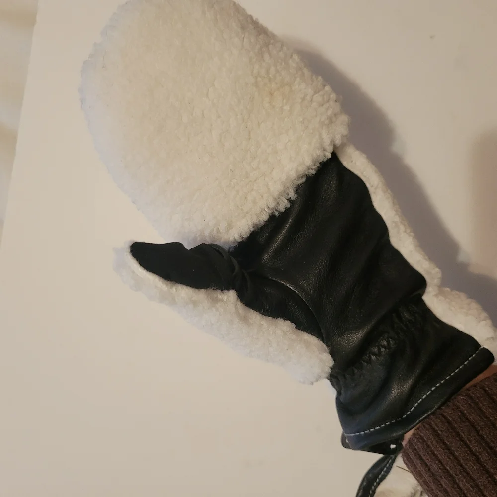 UGG Faux‎ Sherpa/leather Flip Mittens NWT L/XL Rare Skiing Outdoors Cold Weather